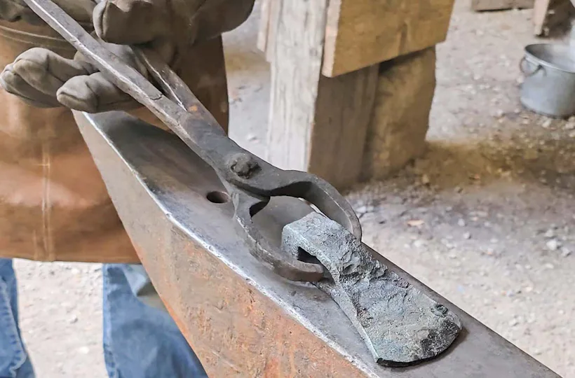 Axt schmieden auf Burg Brandenstein Schlüchtern