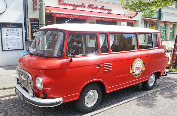 "Der geheime Osten" mit Currywurscht bei "Konnopke"